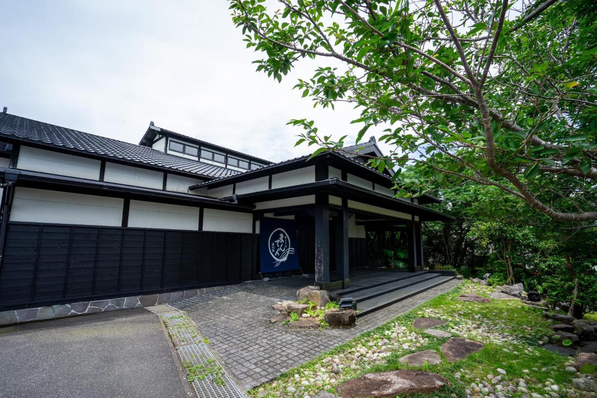 Jomon No Yado Manten Yakushima  Exterior photo